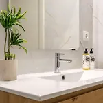 Luxury Style 6 With Ac Downtown Near Metro *