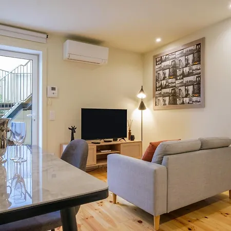 Luxury Style 6 With Ac Downtown Near Metro